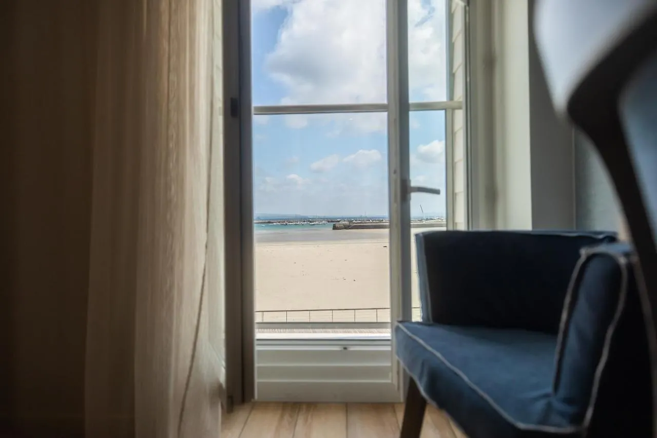 Hotel De La Baie Κροζόν